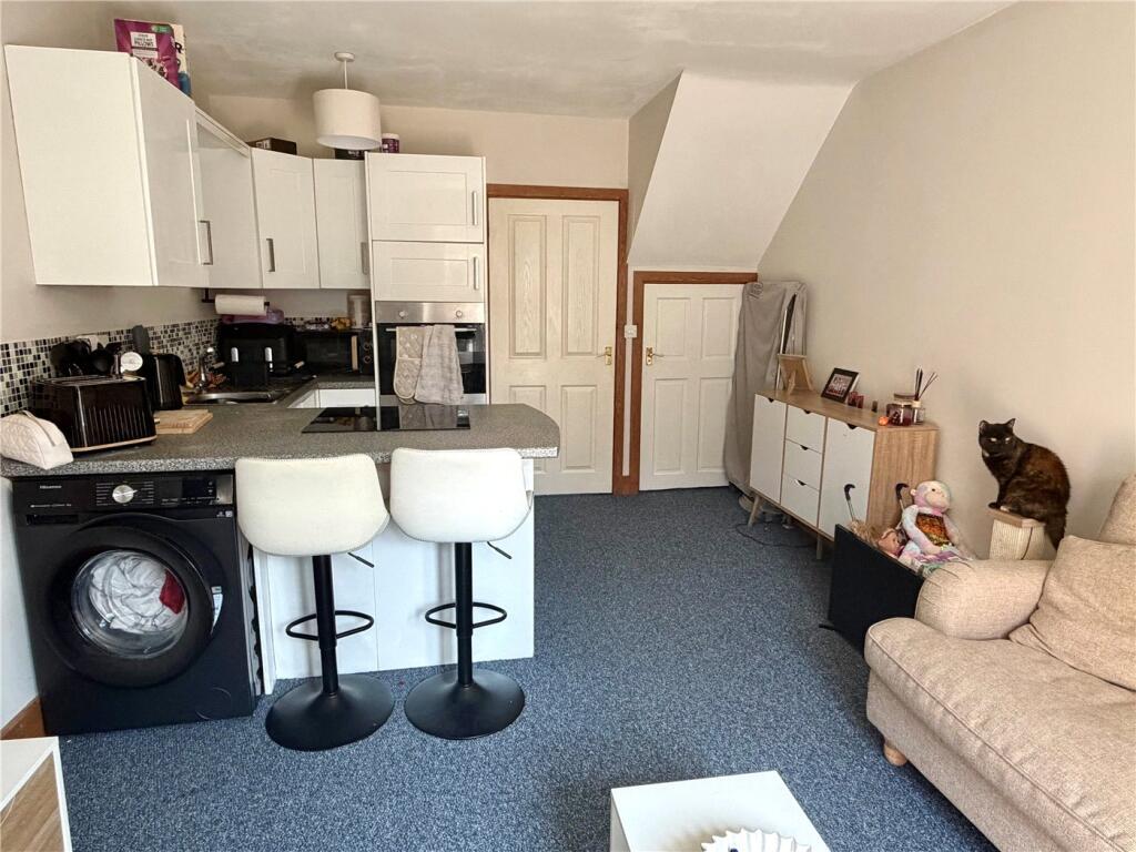 House in Nottingham - View 3