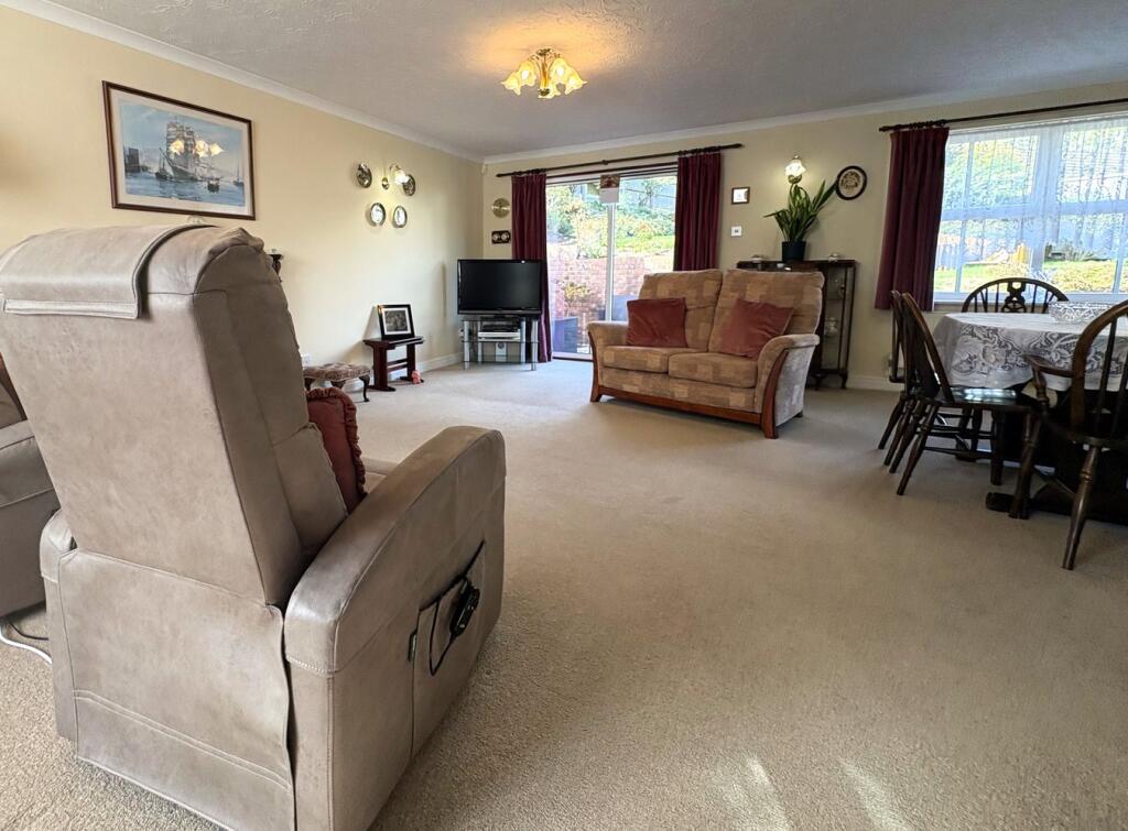 Augustine Close, Seaton, Devon, EX12 photo 4