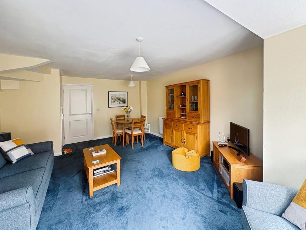 House in Portsmouth - View 5