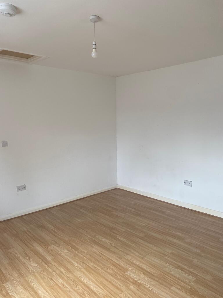 Apartment in Eastbourne, Seaside, Roselands - View 3