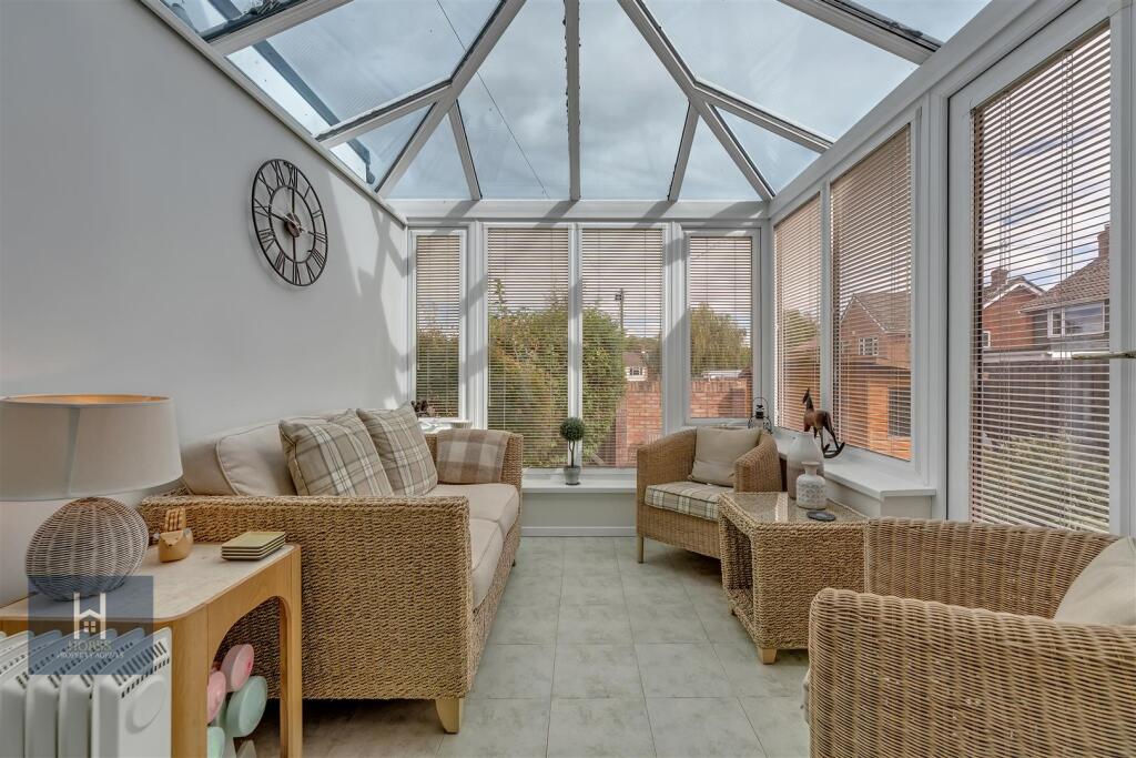 House in Bristol, Sodbury - More