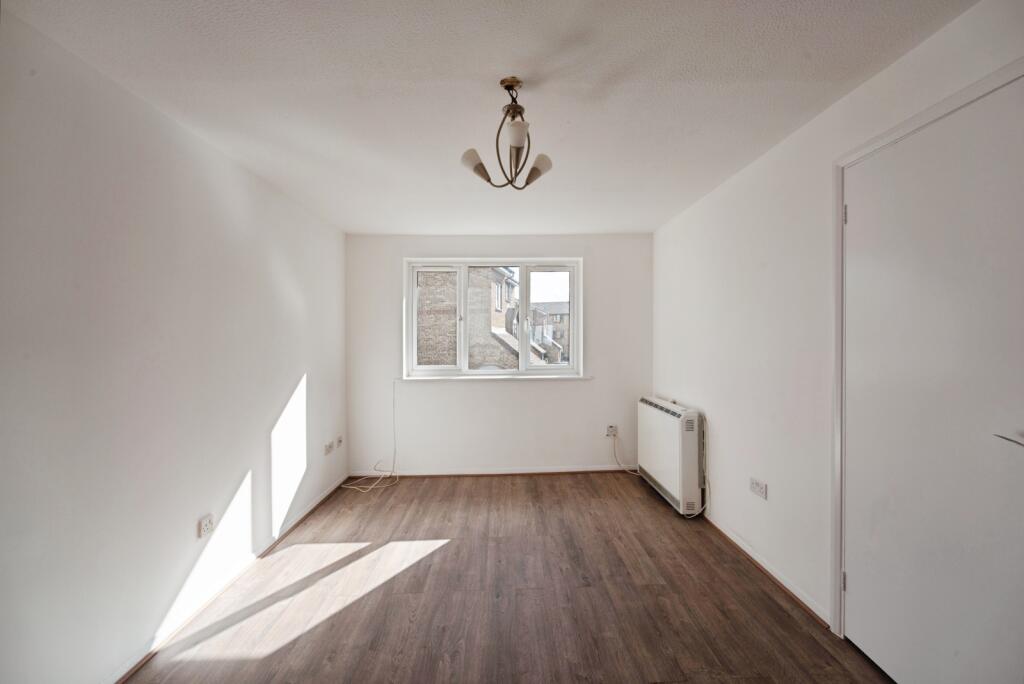 Main image of property: Waverley Road, Walthamstow, E17