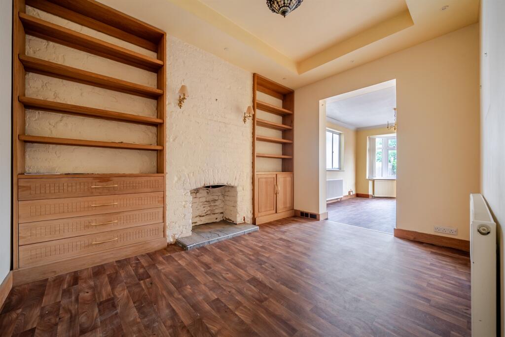 House in Slough - View 4