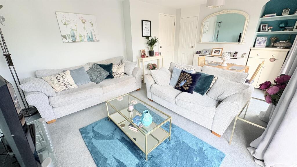 Apartment in Birmingham, Acocks Green - View 2