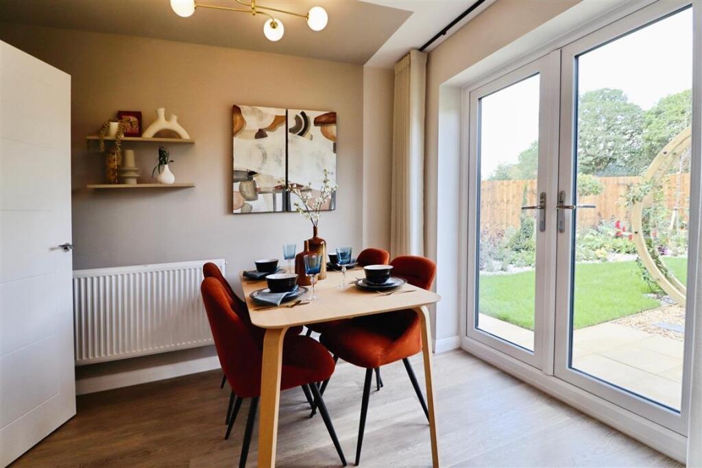 House in Cardiff, Trowbridge - View 4