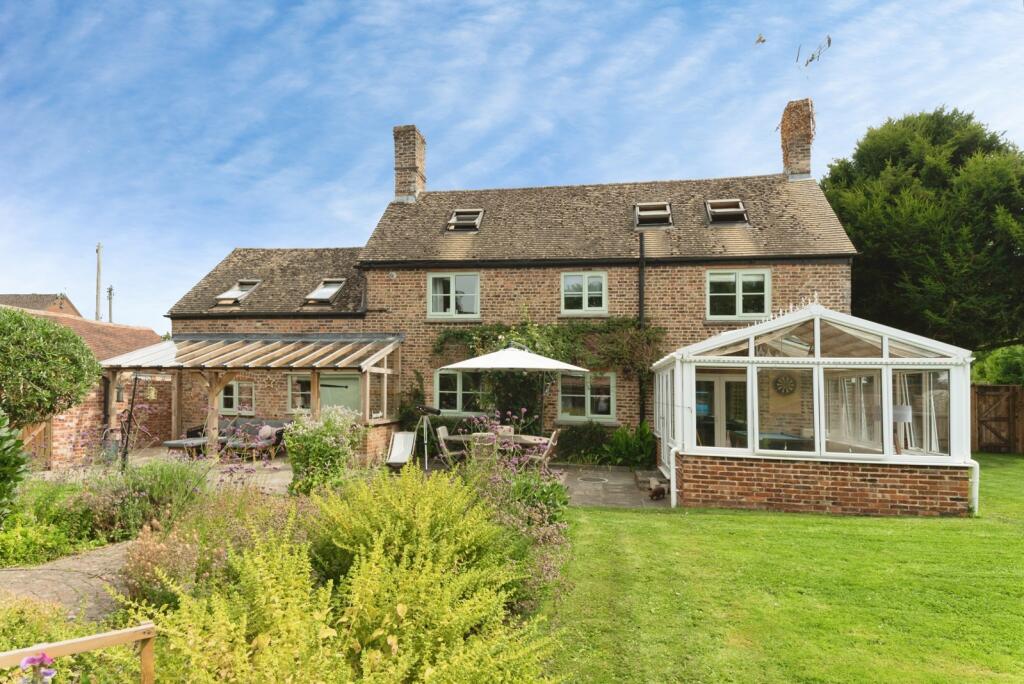 Main image of property: Churchend, Slimbridge, Gloucester, Gloucestershire, GL2