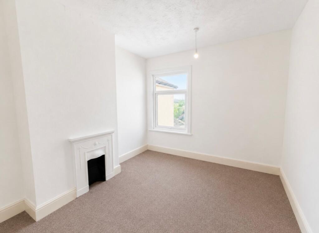 3-bed terraced on Bell Green Road, Coventry, CV6, £160,000