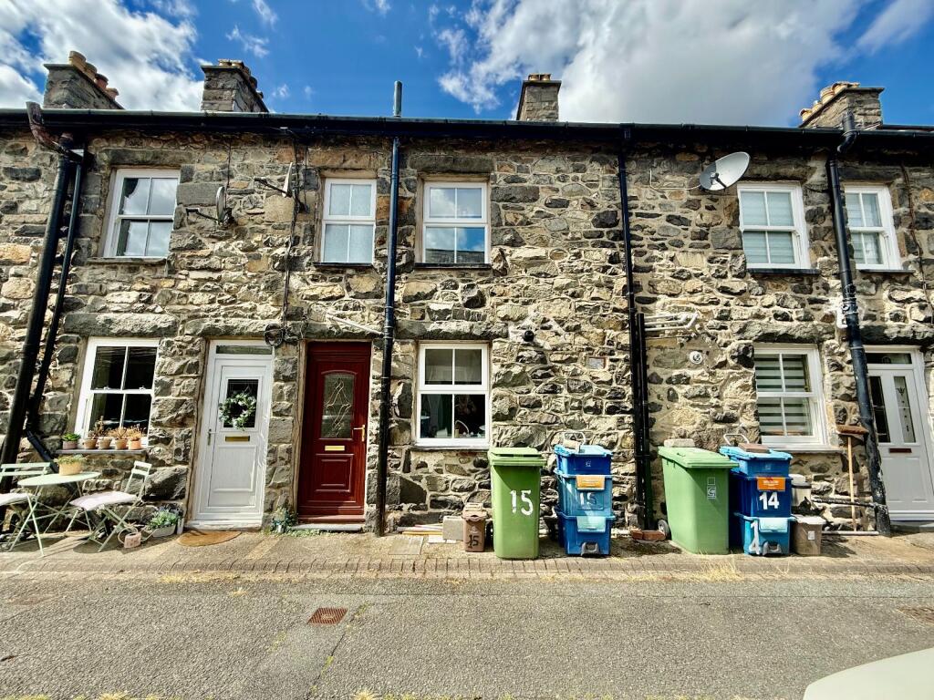 3-bed terraced on 15 English Terrace, Dolgellau LL40 1BH, £149,950