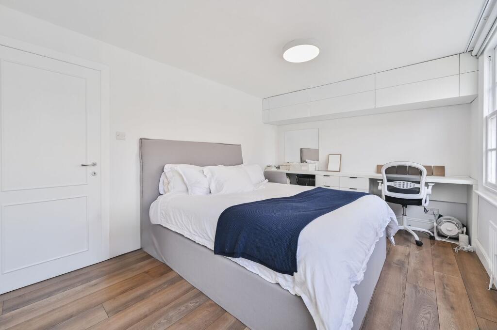 Apartment in London - More