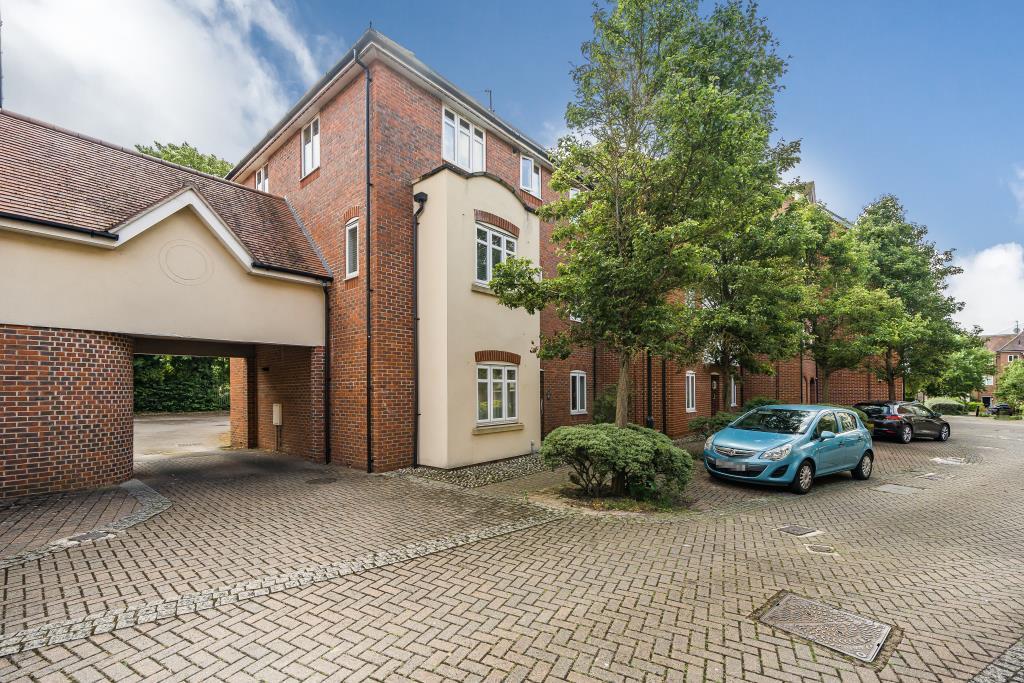 Main image of property: Penlon Place, Abingdon, OX14
