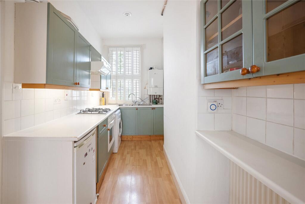 Battersea Park Road, Battersea, SW11 photo 4