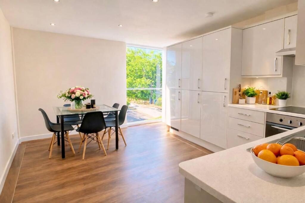 Apartment in Sheffield - View 2