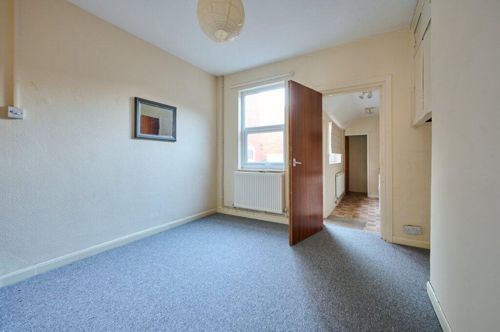 House in Rugby, Warwickshire - View 4
