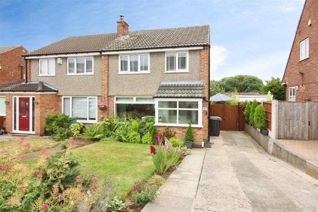 Main image of property: Richmondfield Avenue, Barwick In Elmet, Leeds