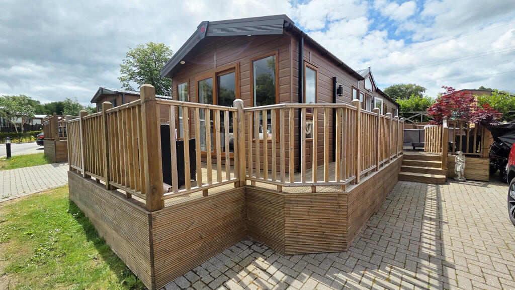 Pemberton Serena Lodge 42’ x 13’ – Two Bedroom, Thriftwood Country Park, Plaxdale Green Road, Sevenoaks, Kent, TN15 7PB photo 2