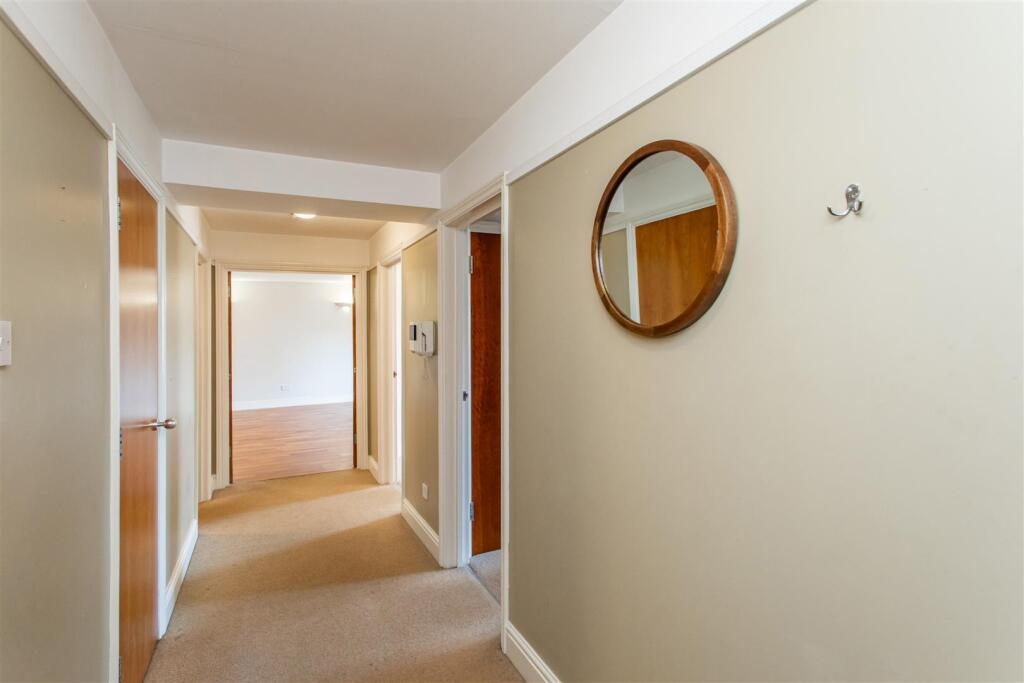 Hanover Place, Mile End, E3 - View 5