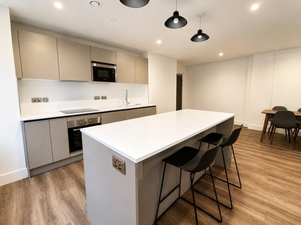 Apartment in Birmingham, Jewellery Quarter - View 3