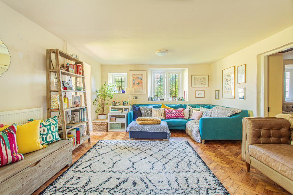 Nesley Farm, Nesley, Tetbury, GL8 8UA photo 4