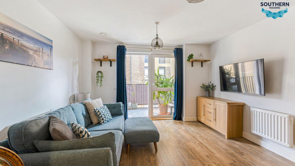 Apartment in Hove, Brighton and Hove - View 3