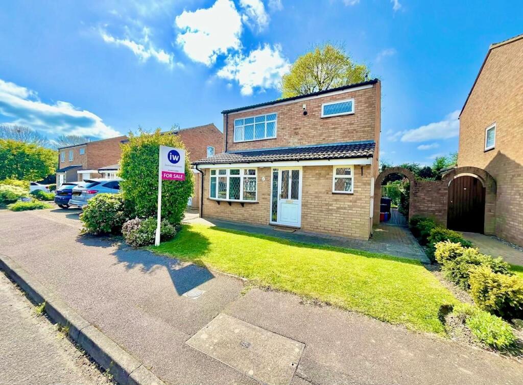 Main image of property: Aldeburgh Close, Stevenage