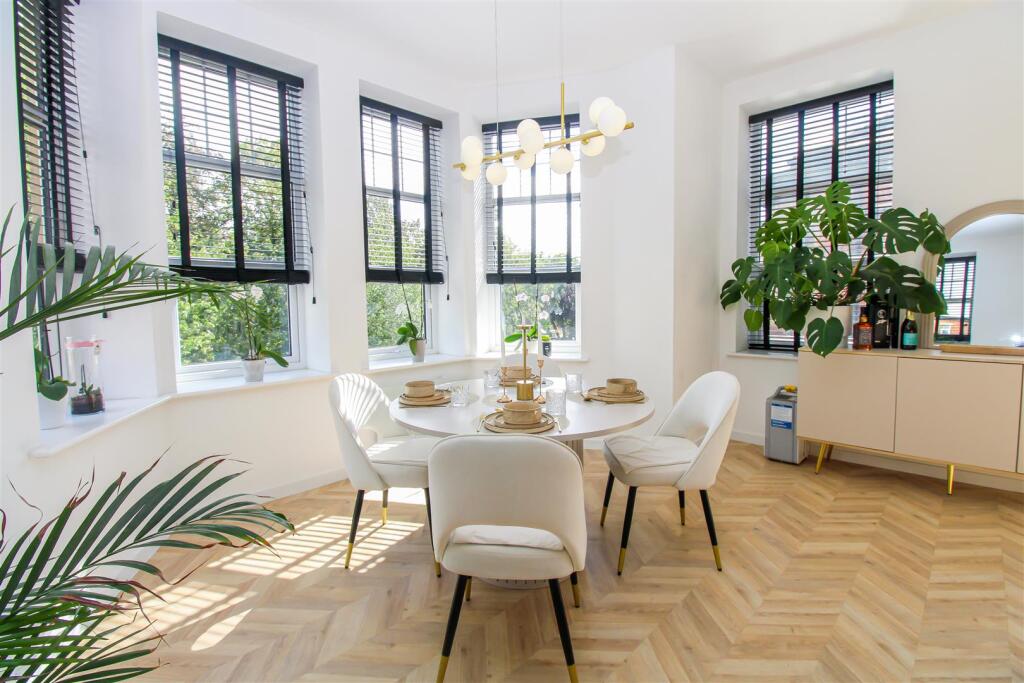 Apartment in Wakefield, West Yorkshire - More