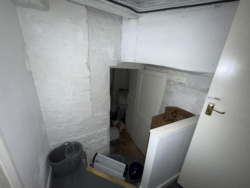 Apartment in Tonbridge - More