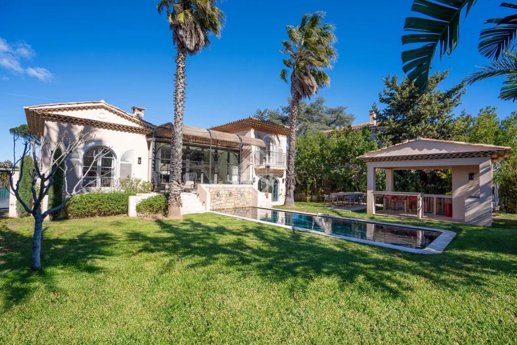 Main image of property: Provence-Alps-Cote d`Azur, Var, St-Tropez