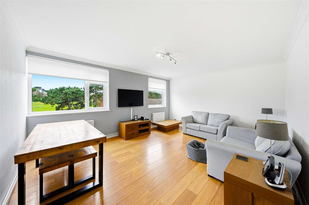 Apartment in Dartford, Wilmington - View 5