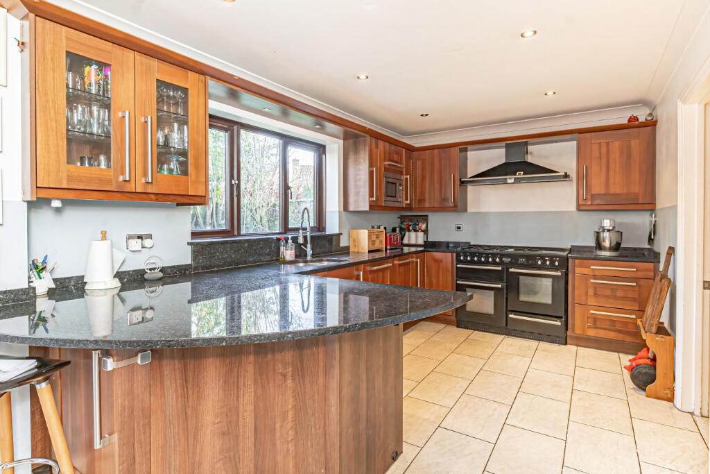 Main image of property: High Street, Eaton Bray