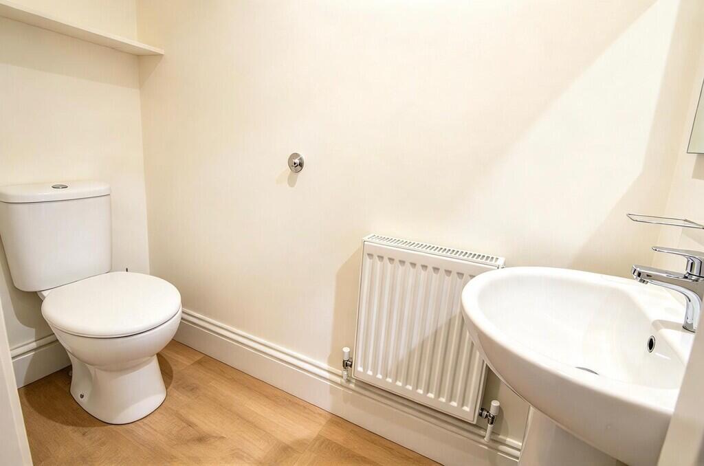 House in Exeter - View 5