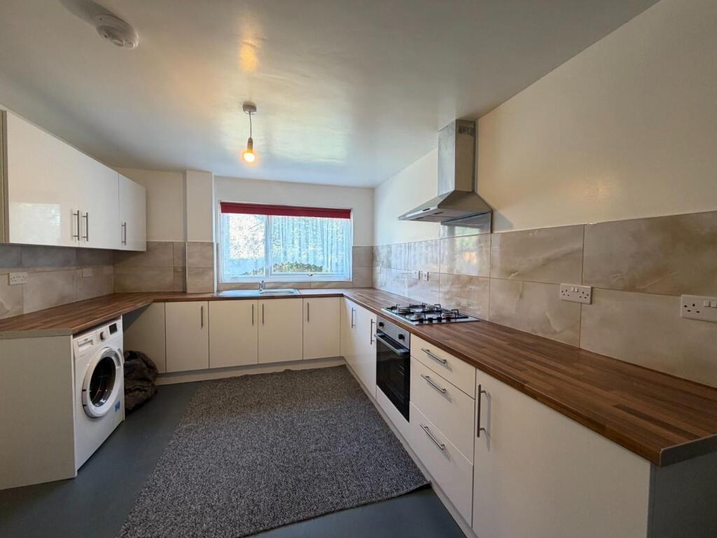 House in Northampton, West Northamptonshire - View 2