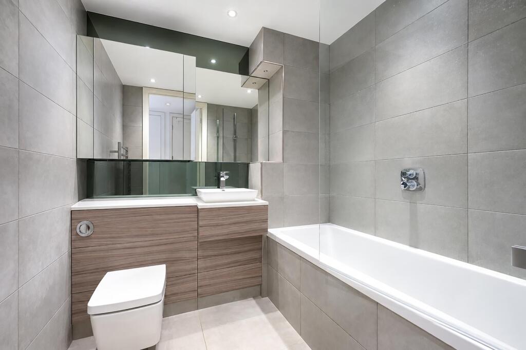 Apartment in London - View 3