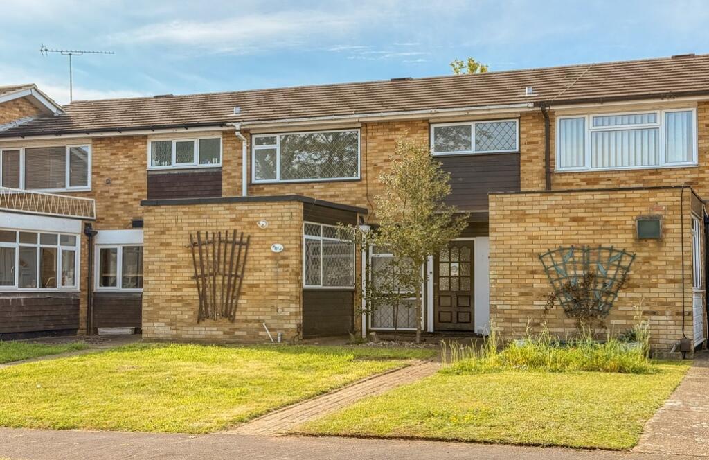 Main image of property: Laburnum Avenue, Wickford, Essex, SS12