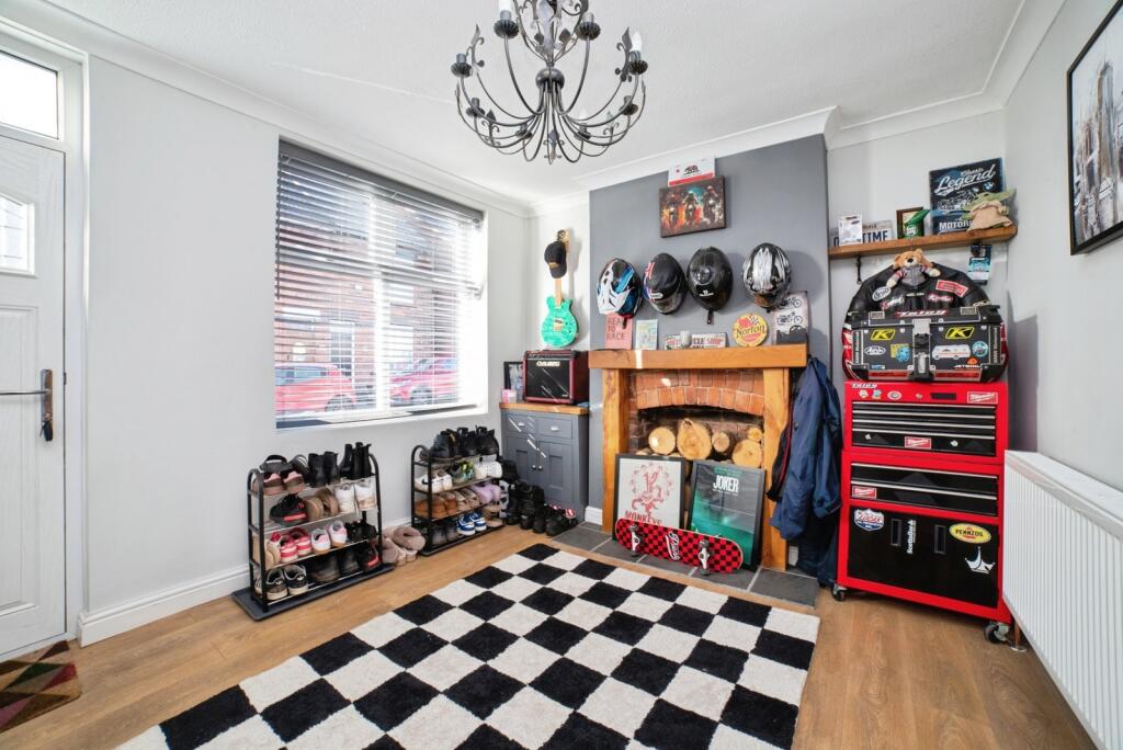 Oak Tree Road, Sutton-in-Ashfield, Nottinghamshire, NG17 - View 2