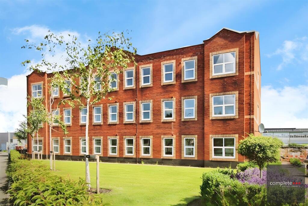 Main image of property: Woodside Park, Rugby