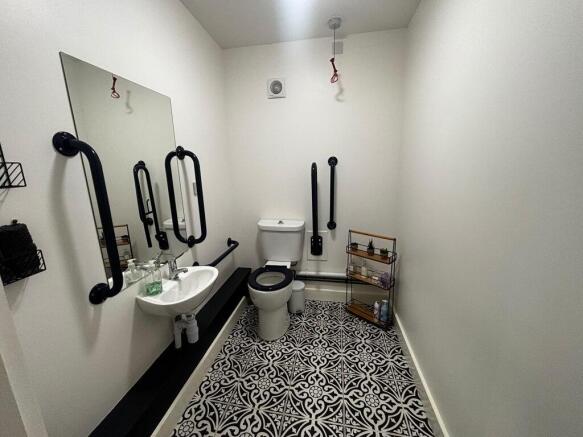 Photo 6
