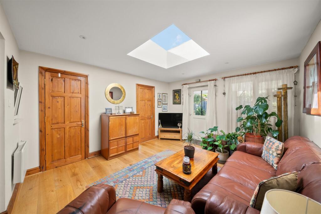 House in London - View 4