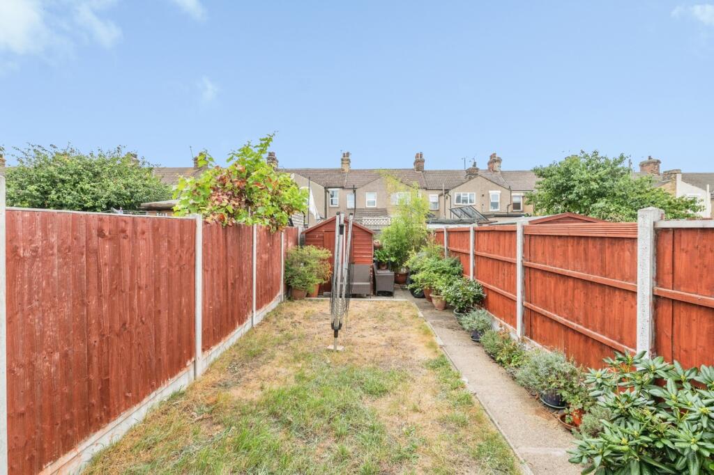 House in Romford - View 4