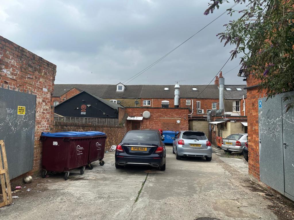 Photo 18
