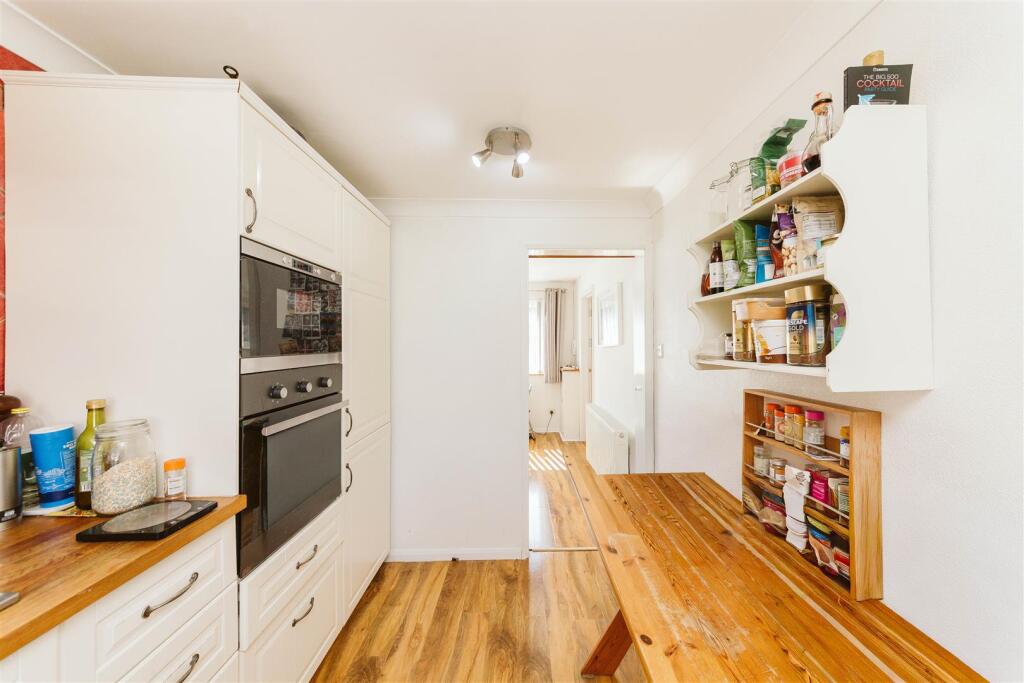 Apartment in Bristol, Redland - View 5