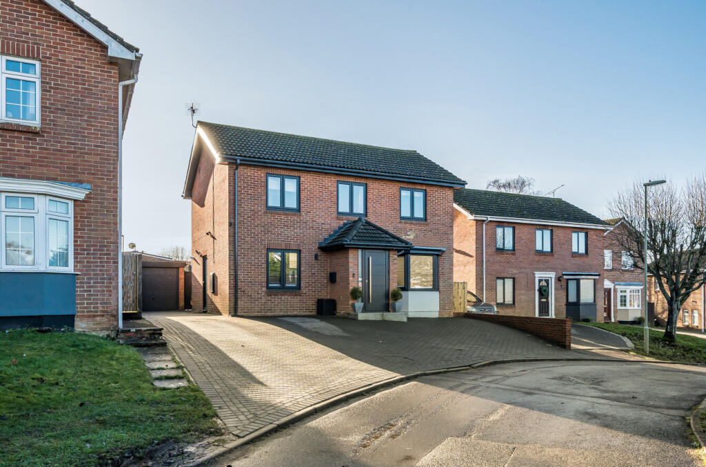 Main image of property: The Spinney, Bishopstoke, Eastleigh, Hampshire, SO50