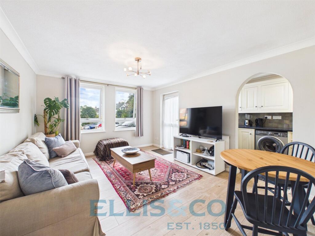 Main image of property: Hadlow Road, Tonbridge, Kent, TN9