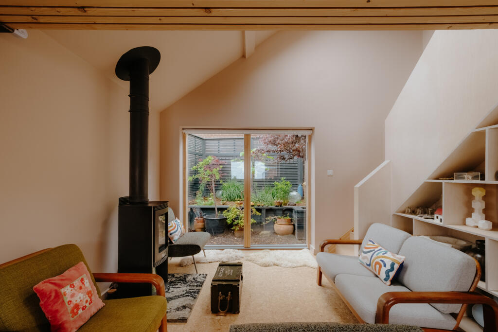 Main image of property: Strongs Passage, Hastings