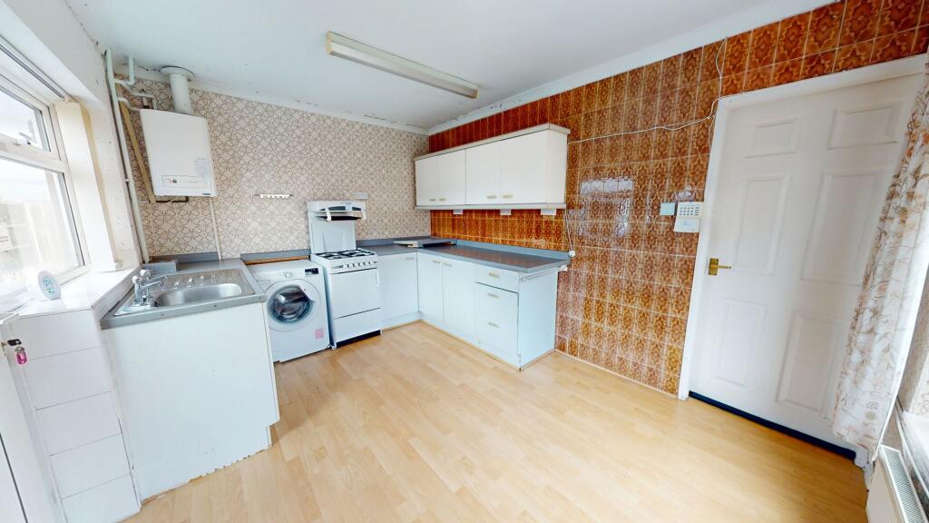 House in Stoke-on-Trent - More