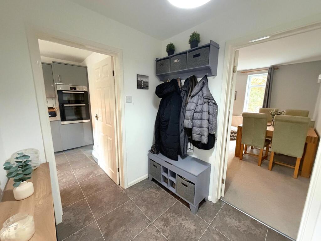 Harboro Grove, Sale, M33 photo 2