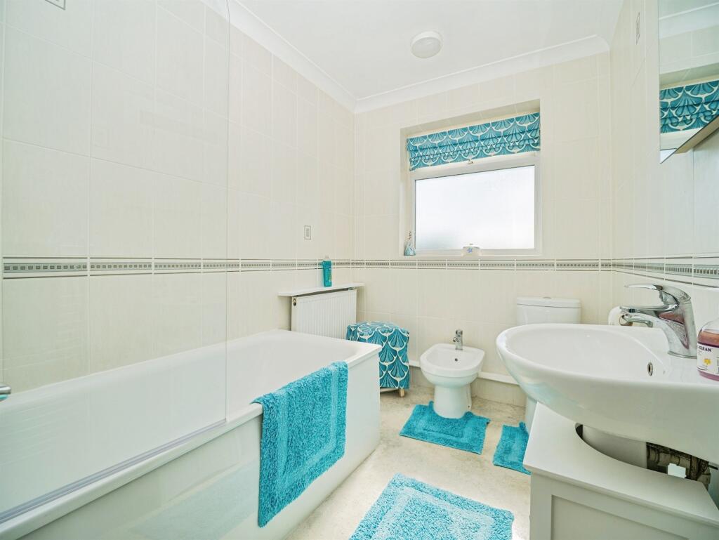 House in Dorchester - View 5
