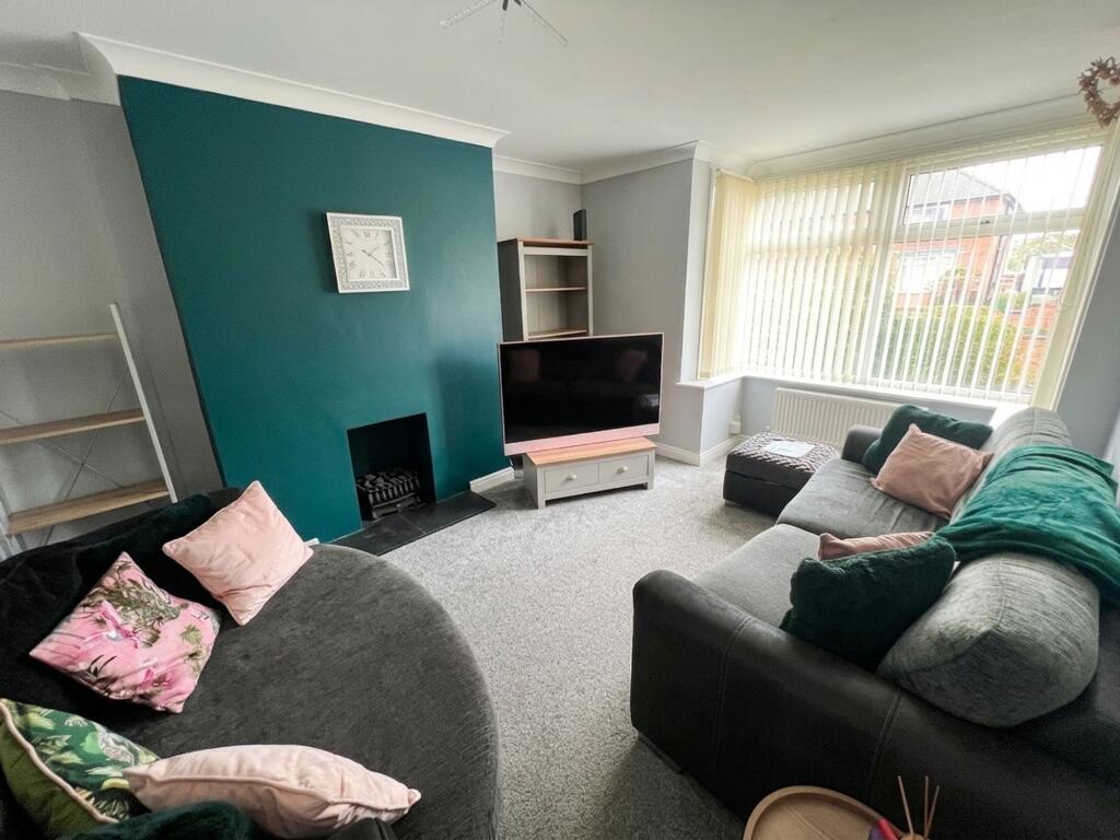 House in Lincoln - View 3