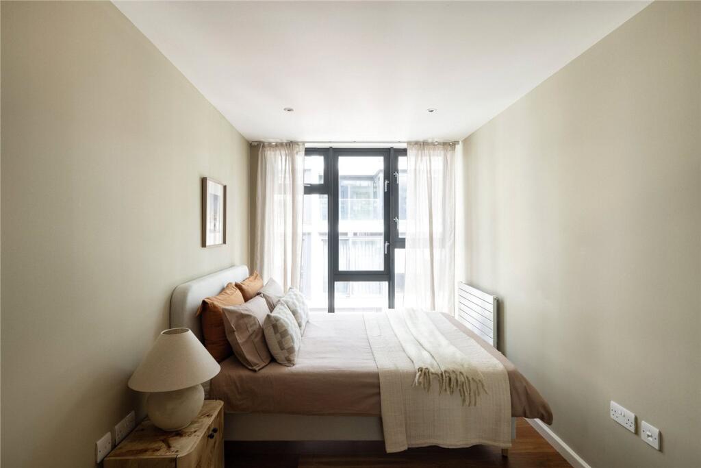 Apartment in London - More
