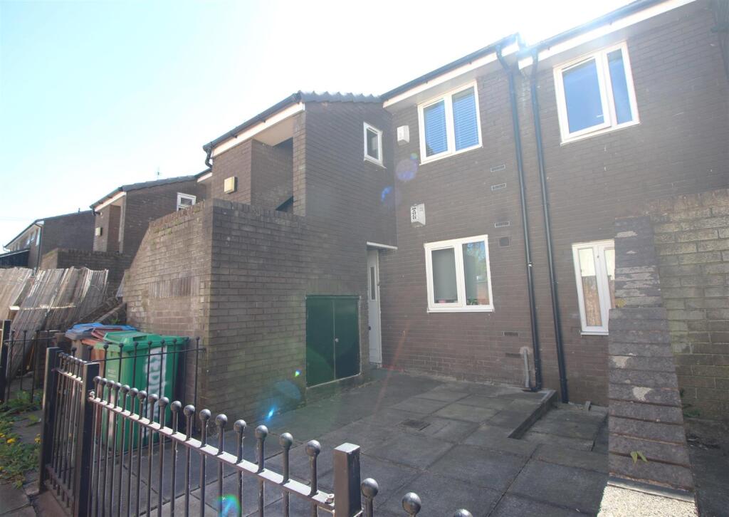 Main image of property: Redlynch Walk, Manchester