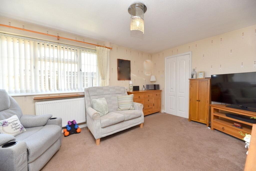 House in Biggleswade, Central Bedfordshire - View 3